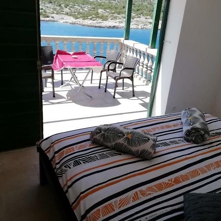 Poseidon Holiday Guesthouse Zirje Exterior photo
