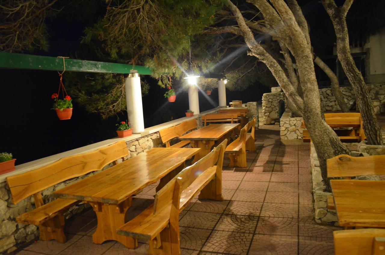 Poseidon Holiday Guesthouse Zirje Exterior photo