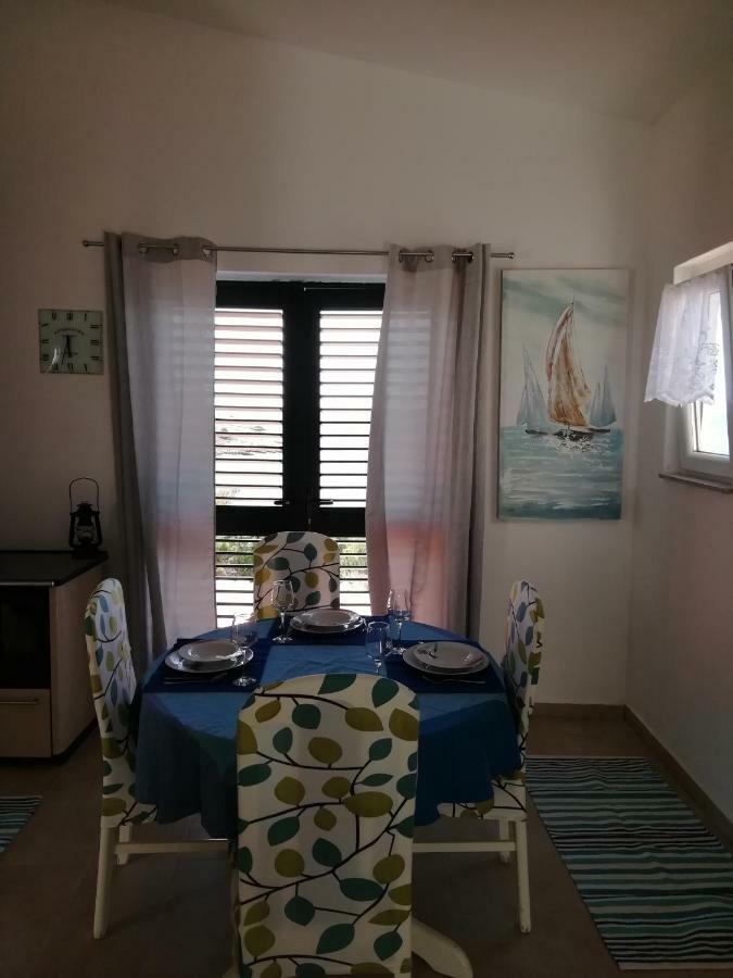 Poseidon Holiday Guesthouse Zirje Exterior photo