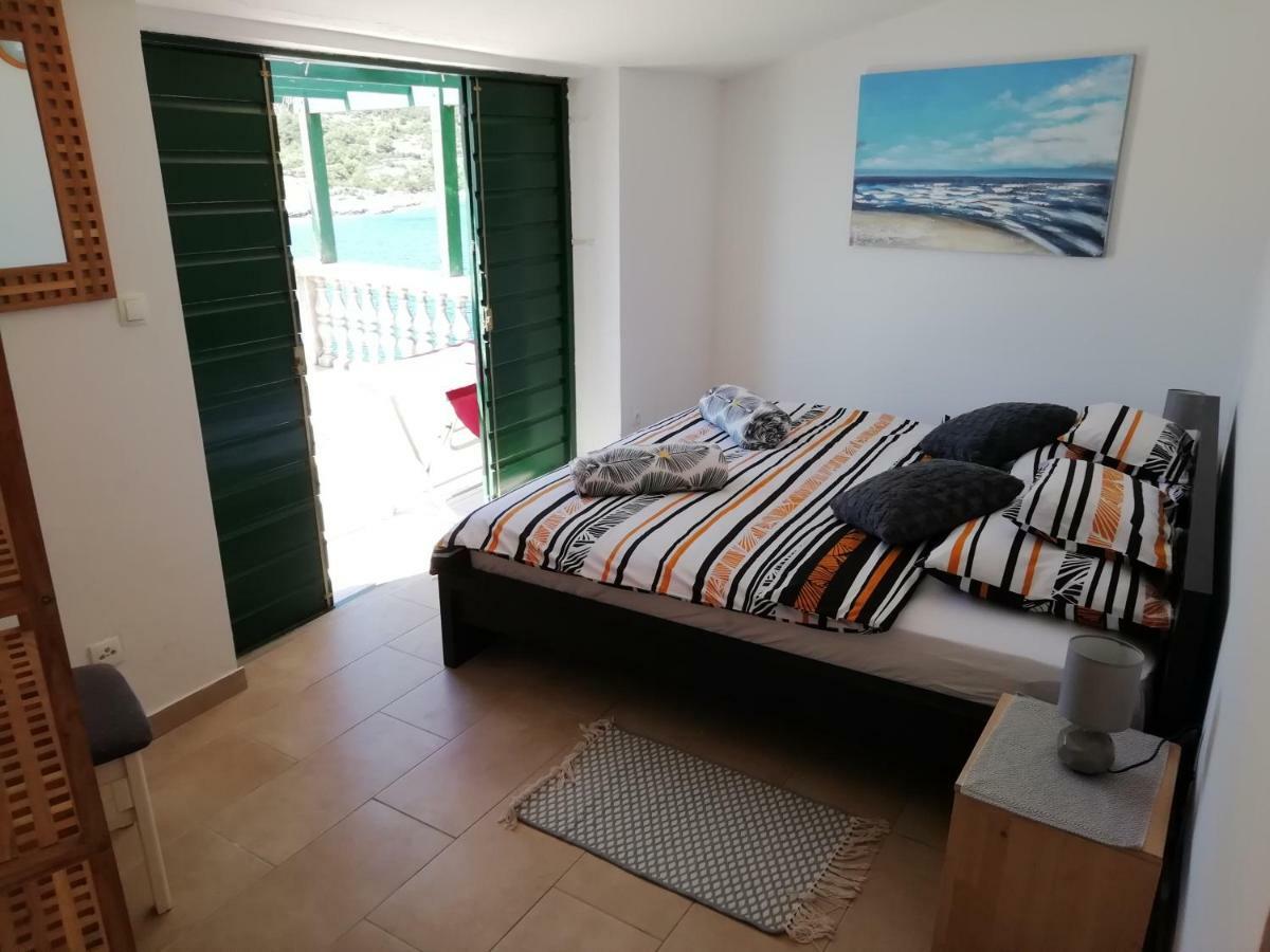 Poseidon Holiday Guesthouse Zirje Exterior photo